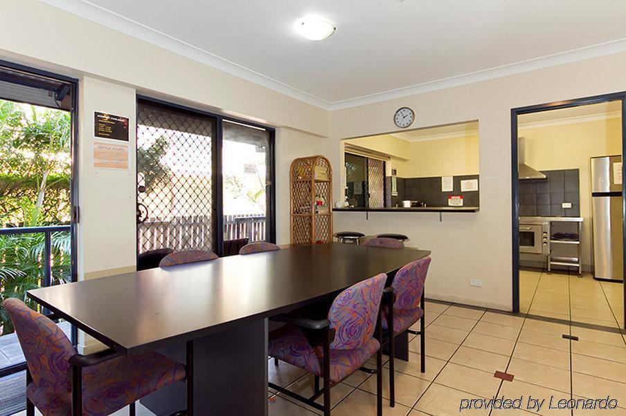 Arrival Lodge Hostel Accommodation Gold Coast Exterior foto
