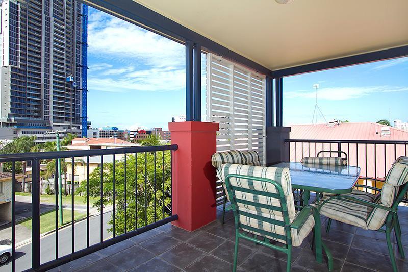 Arrival Lodge Hostel Accommodation Gold Coast Exterior foto