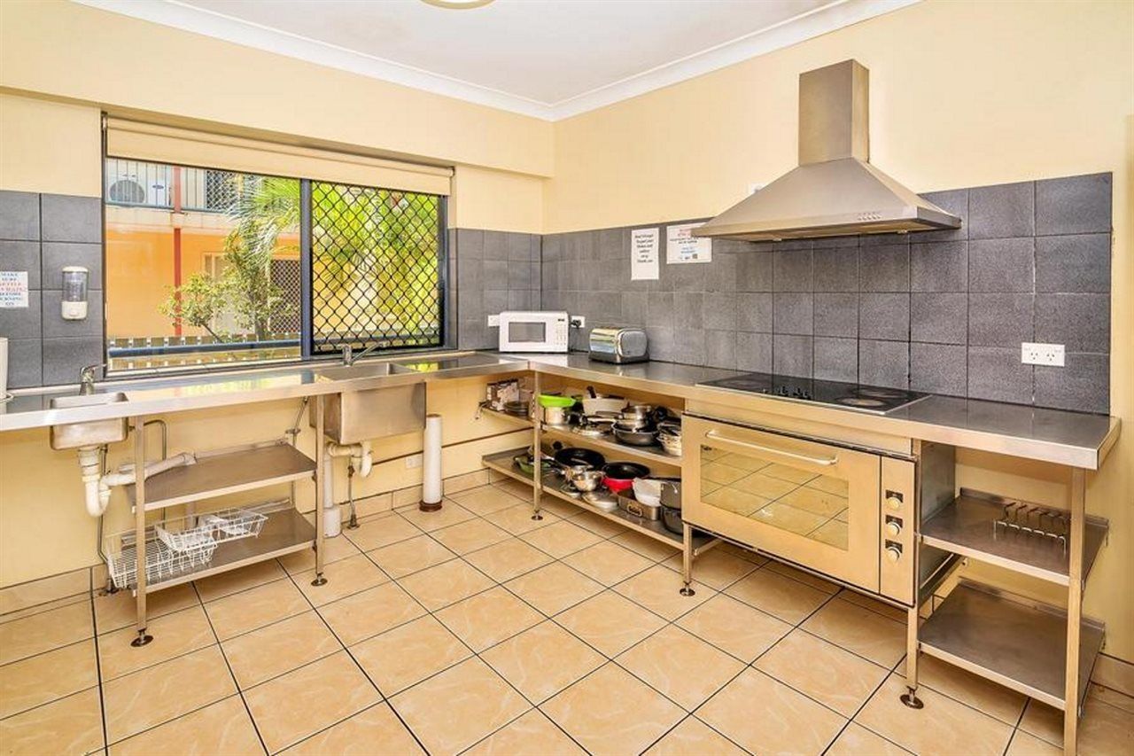 Arrival Lodge Hostel Accommodation Gold Coast Exterior foto