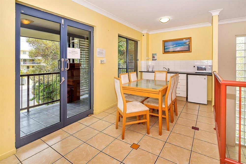 Arrival Lodge Hostel Accommodation Gold Coast Exterior foto