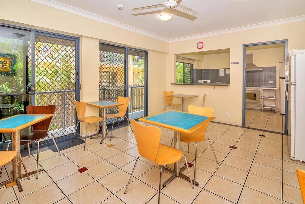 Arrival Lodge Hostel Accommodation Gold Coast Exterior foto
